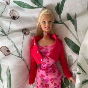 Vintage Very Valentine 2000 Barbie (Pink dress, red jacket).